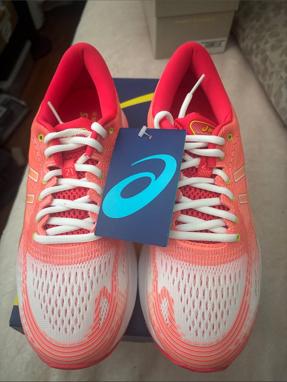 ASICS - Picture 5 of 5